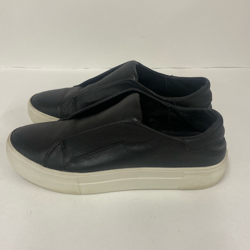 J Slide soft Black Leather slides.  Slip ins no shoe laces size 6 white soles